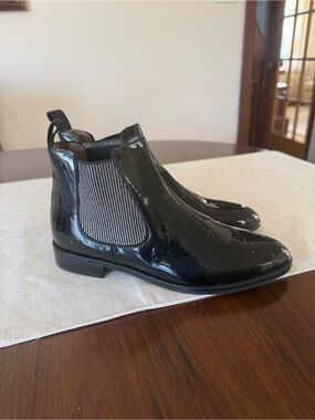 Women’s Black Patent Chelsea Boots, Pertini, Never Worn